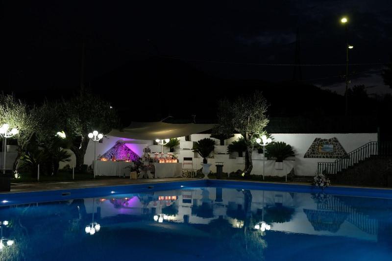 מלון בוסקוריאלה Ristorante La Vela מראה חיצוני תמונה
