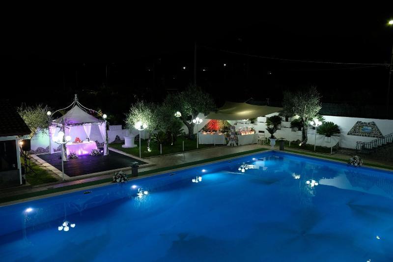 מלון בוסקוריאלה Ristorante La Vela מראה חיצוני תמונה